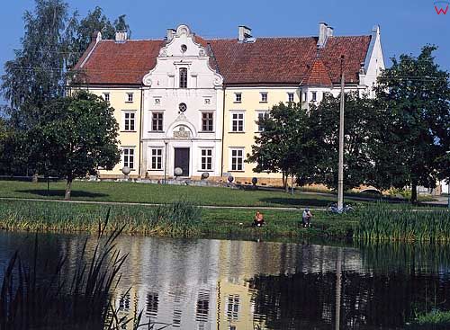 Pałac w Łabędniku